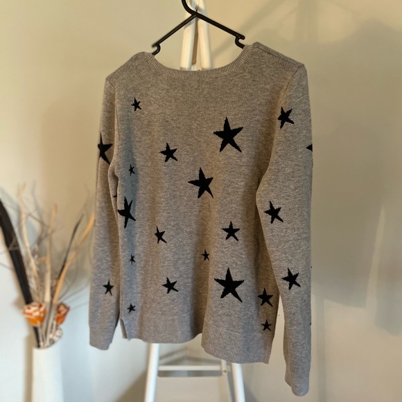 Grey Sweater with Black Stars - Picture 4 of 5